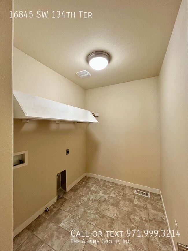 Building Photo - 16845 SW 134th Terrace