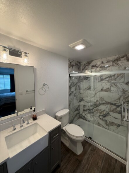 Building Photo - 12015 200th Ave Ct E
