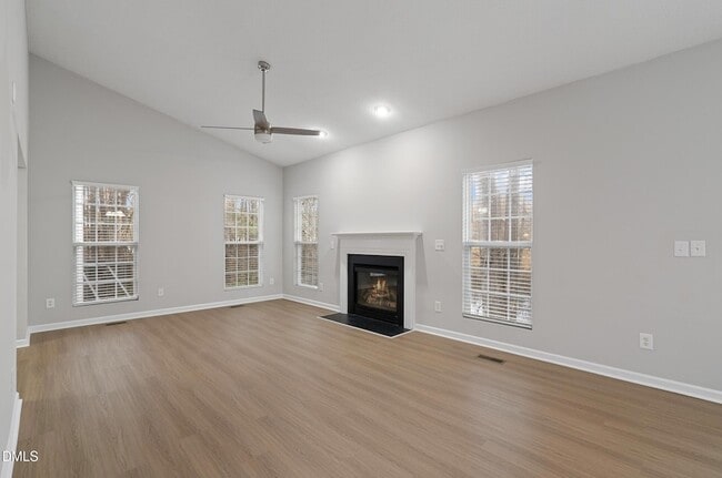 Building Photo - 108 Henson Pl