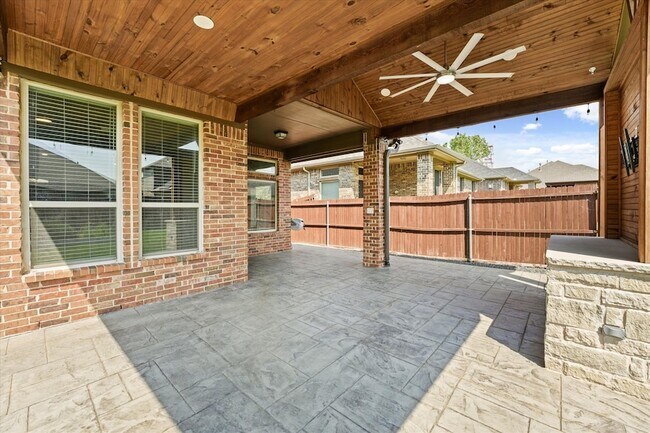Building Photo - 3813 Gennaker Dr