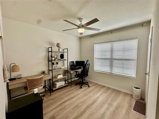 Building Photo - 9582 Black Walnut Dr