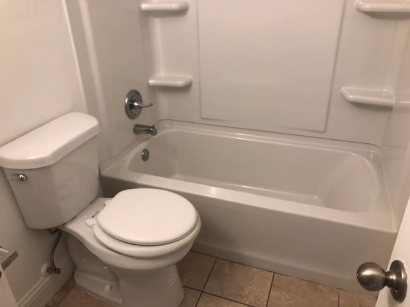 Building Photo - 211 Green Acres Rd