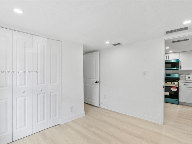 Building Photo - 1829 NW 62nd Terrace