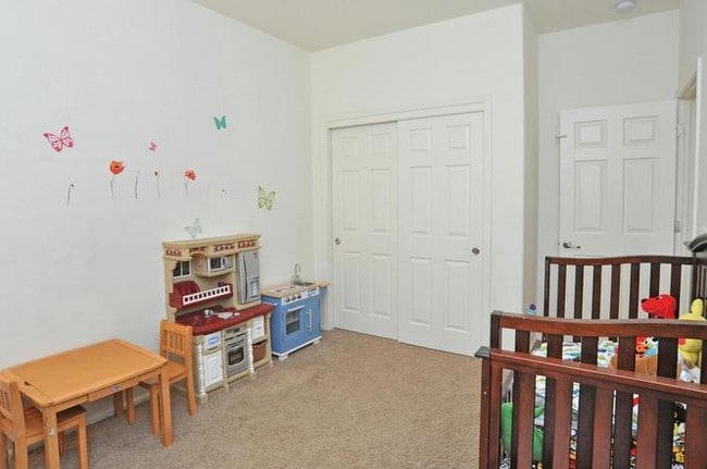 Building Photo - 11822 W Farmall Dr