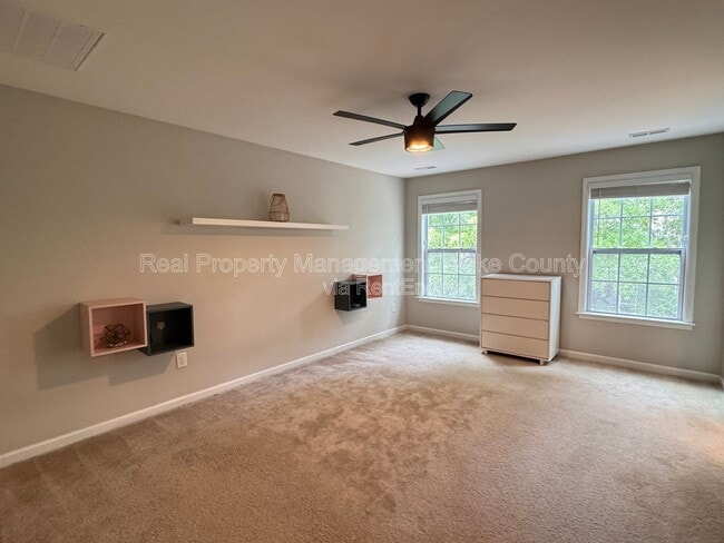 Building Photo - 166 Gulley Glen Dr