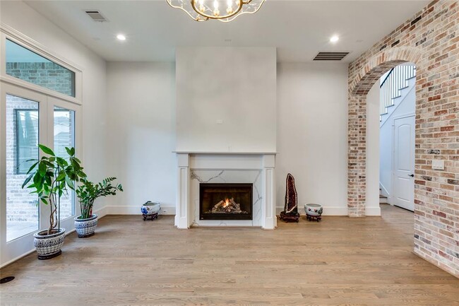 Building Photo - 3302 Elmridge St