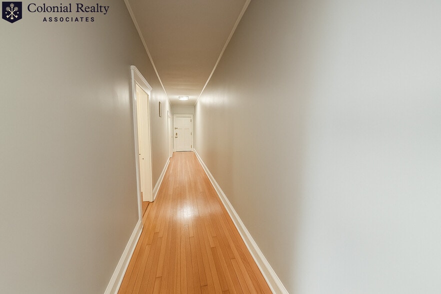 Building Photo - 330 St Paul St