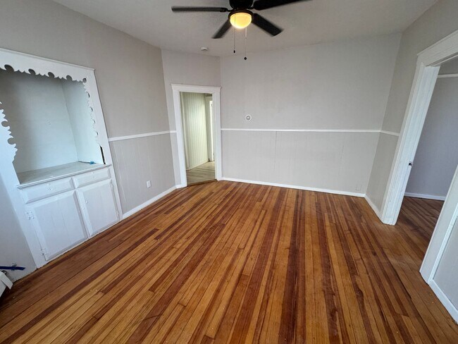 Building Photo - 58 Pilling St