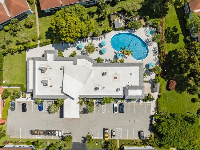 Building Photo - 6650 S Oriole Blvd