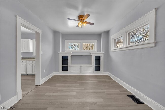 Building Photo - 3937 W 22nd St