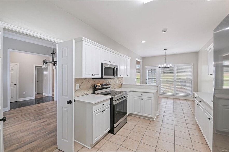 Building Photo - 8920 Green Chase Dr