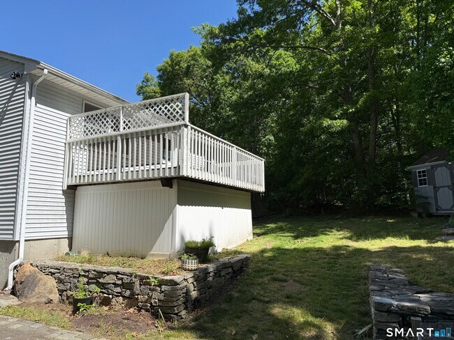 Building Photo - 308 Noank Ledyard Rd
