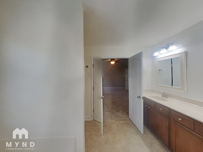 Building Photo - 1101 Forest Willow Ln