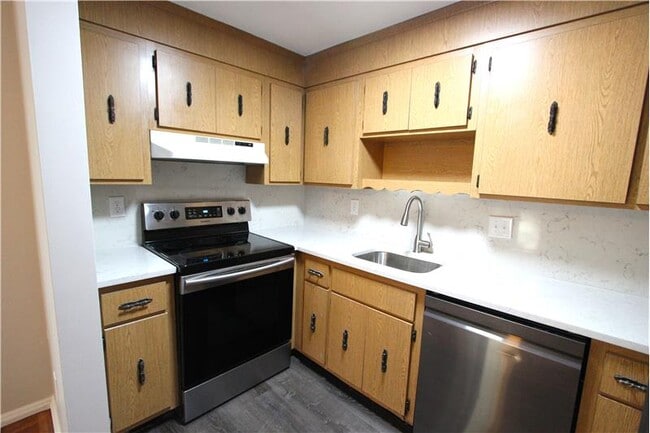 Building Photo - 70 Beach St