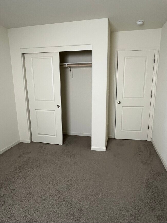 Room 2 - 329 Shafer Ave