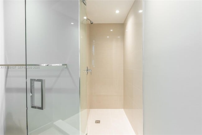 Building Photo - 851 NE 1st Ave