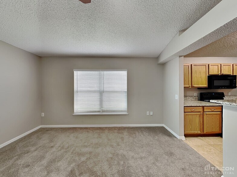 Building Photo - 4115 Woodley Creek Rd