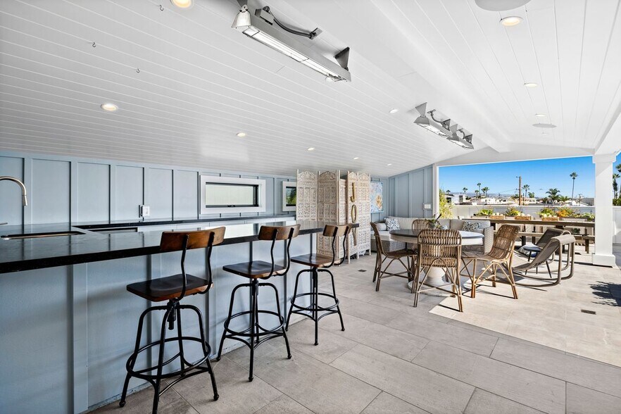 Building Photo - 201 Opal Ave