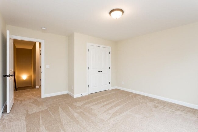 Building Photo - 2506 E Main St