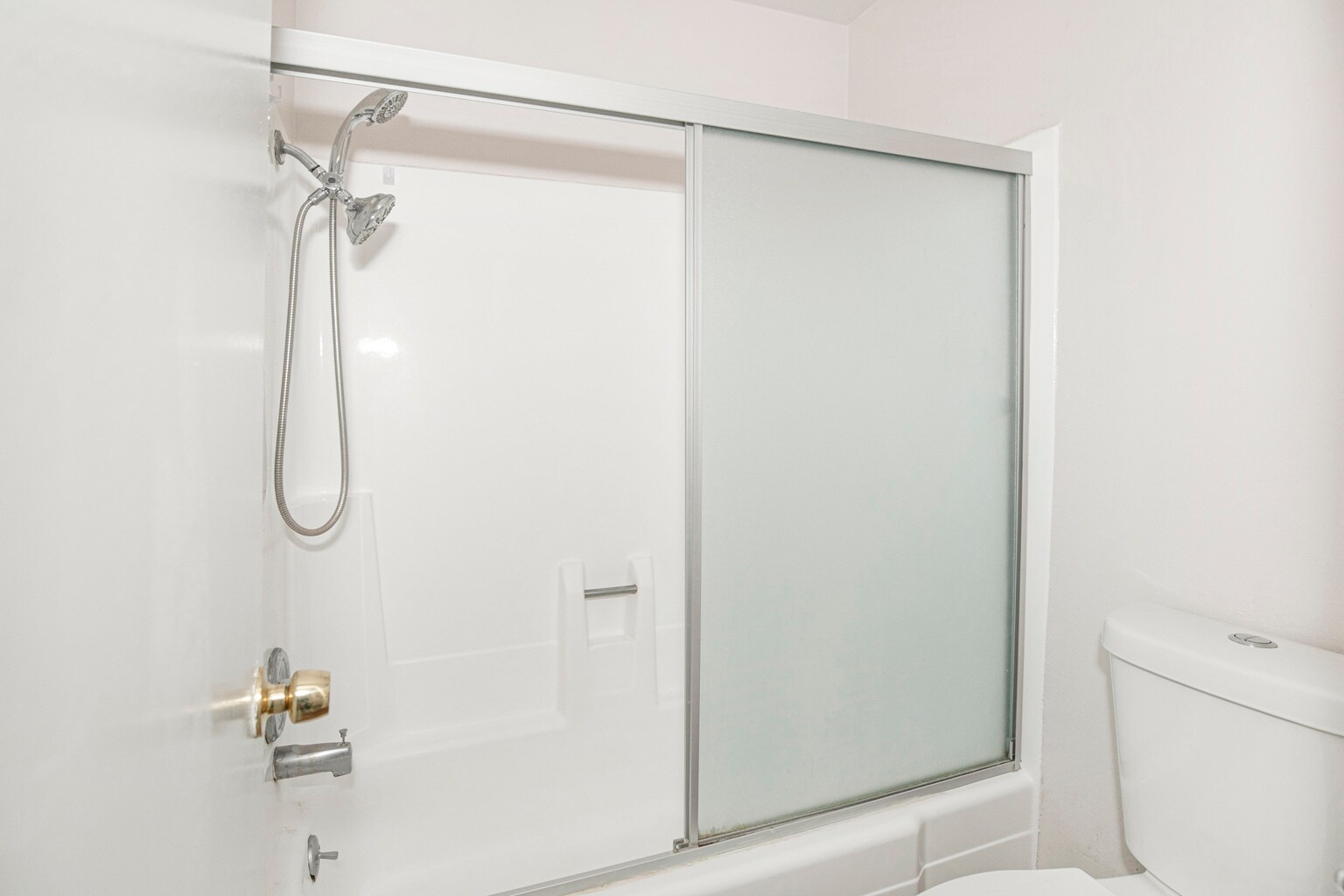 Building Photo - 365 Burchett St