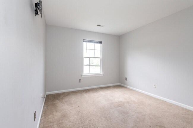 Building Photo - 4 Bedroom 2.5 bath home in Varina!