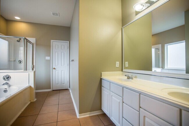 Building Photo - 22626 Spring Crossing Dr