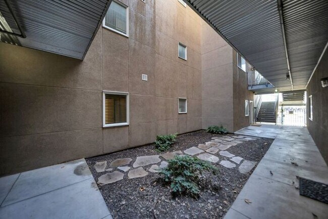 Building Photo - Secure + Trendy Salt Lake City Condo at a ...
