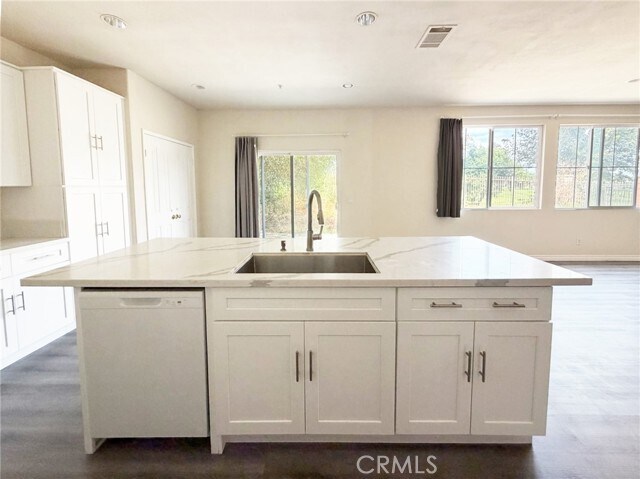 Building Photo - 5833 Seminole Way