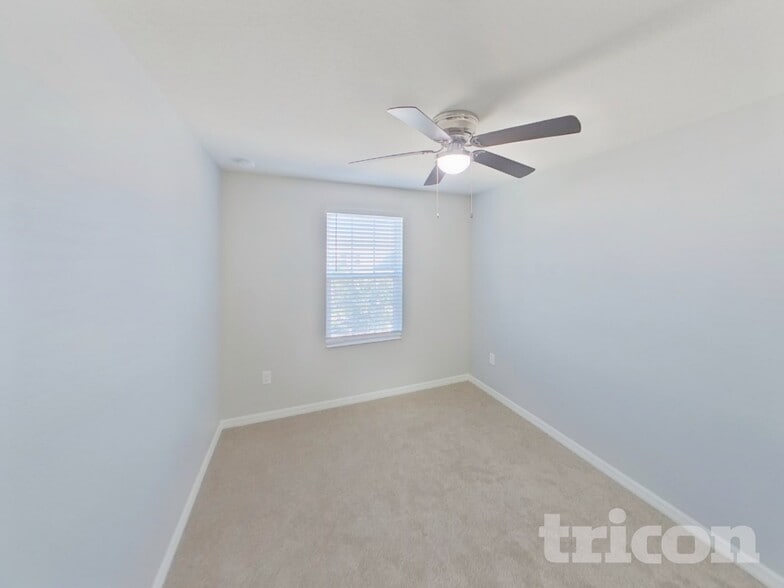 Building Photo - 7127 Summer Holly Pl