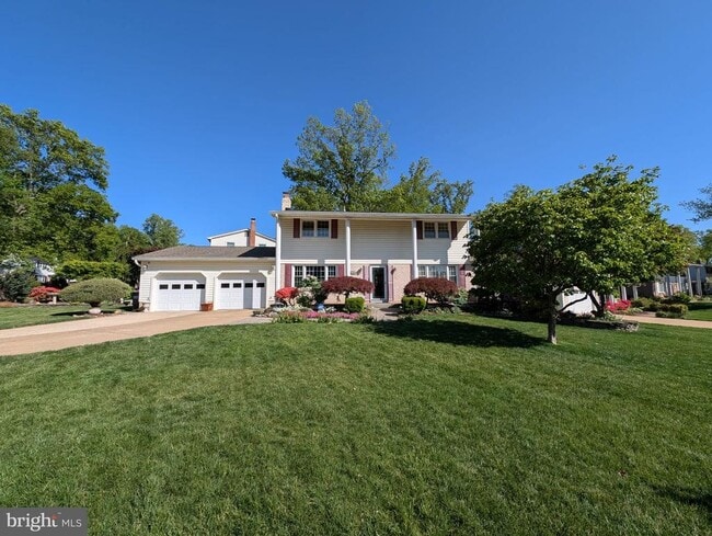 Building Photo - 9125 Donna Dean Dr