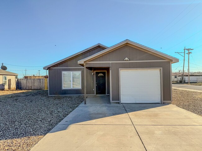 Primary Photo - 3 Bedroom Home In Lubbock ISD!