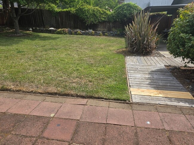 Building Photo - 3 bed 2 bath Family Home for Rent in Grant...