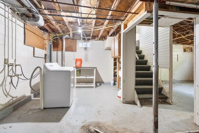 Building Photo - 1604 Olive St