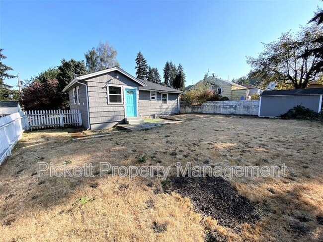 Building Photo - 631 Bertha Ave