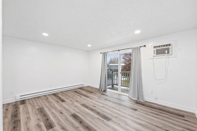 Building Photo - 1515 N Bowdish Rd