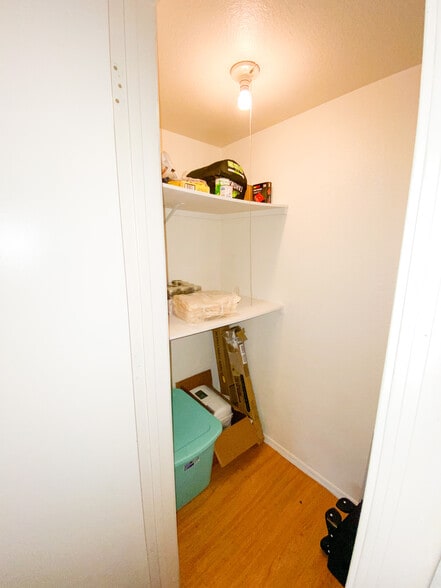 Building Photo - 6262 E Brown Rd