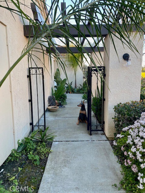 Building Photo - 31821 Via Flores