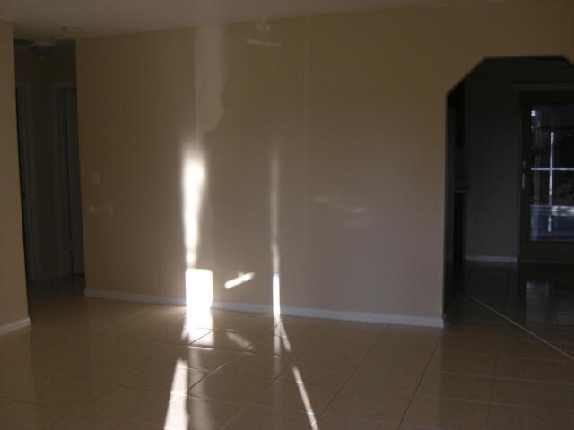 Building Photo - 295 Cherry St