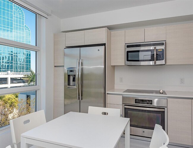 Building Photo - 4250 Biscayne Blvd