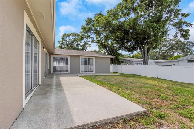 Building Photo - 105 Timberview Dr