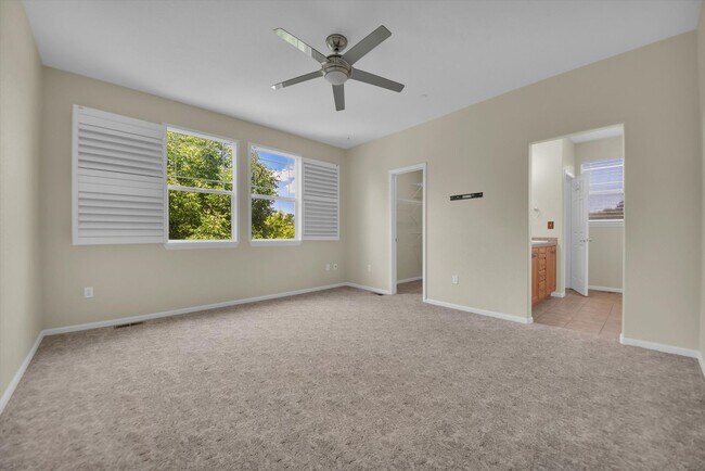 Building Photo - Modern 2-Bed, 3-Bath Home in The Village a...