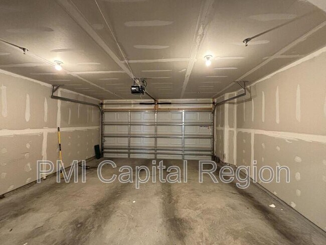 Building Photo - 1738 Whitehall Dr