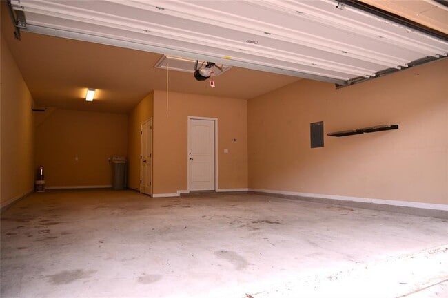 Building Photo - 209 Rock Vista Run