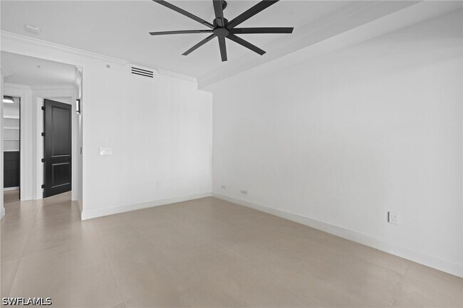 Building Photo - 23191 Fashion Dr