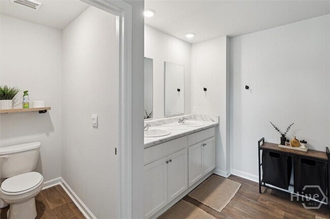 Building Photo - 448 Flat Rock Trace
