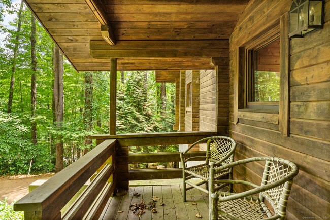 Building Photo - 281 Nettleton Hollow Rd