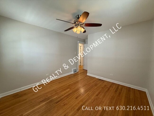 Building Photo - 837 7th Ave