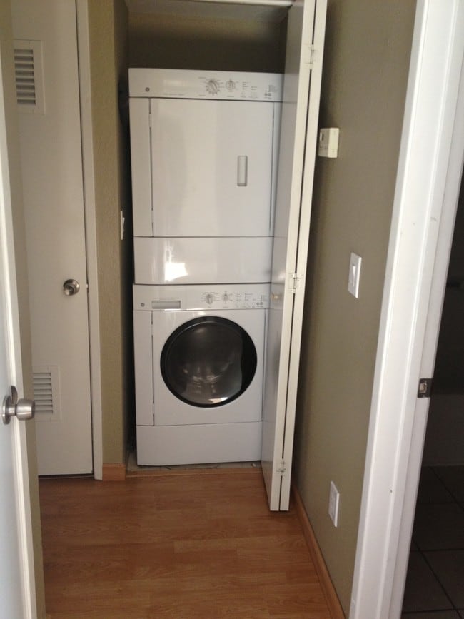 Building Photo - 1402 Forest Run