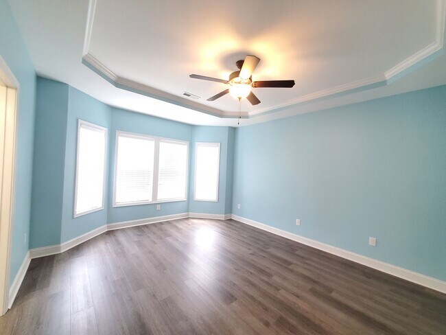 Building Photo - Gorgeous Home In Turnberry Subdivision