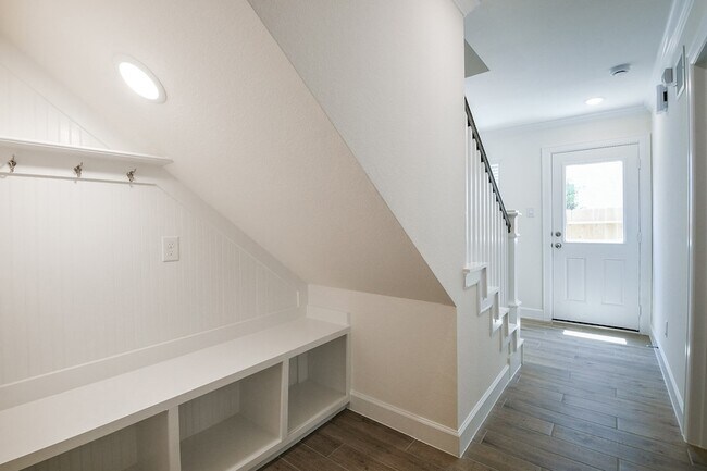 Building Photo - 11416 Lucky Fls Dr